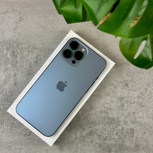 Apple iPhone 13 Pro Max Sierra Blue (Unlocked)
