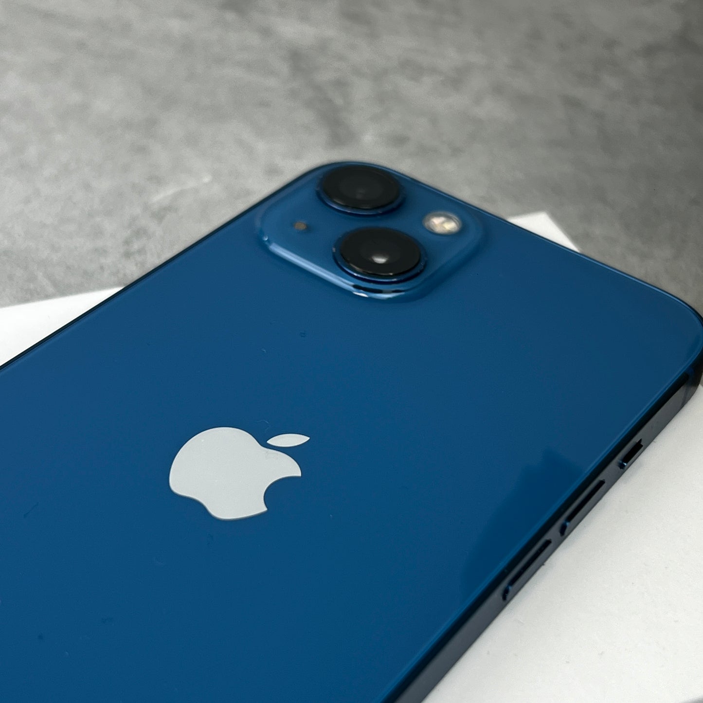 Apple iPhone 13 Blue (Unlocked)