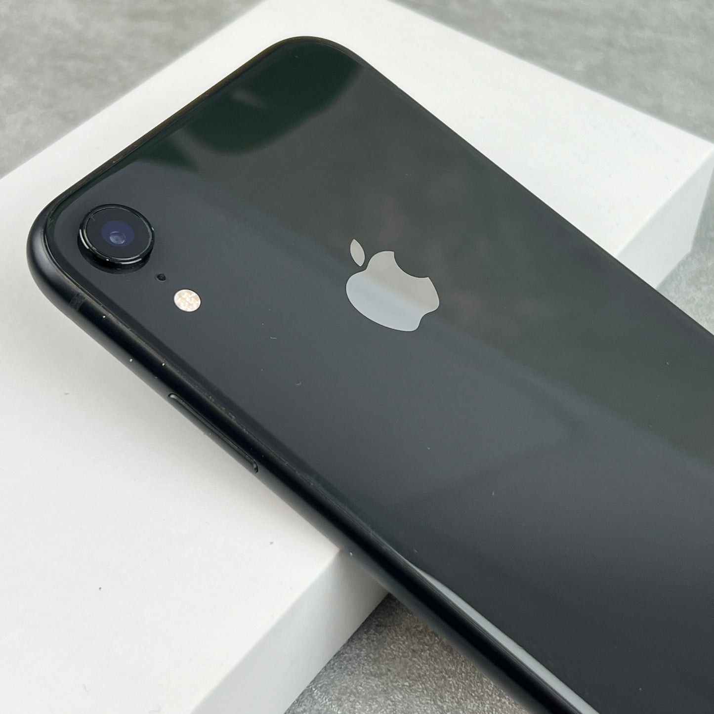 Apple iPhone XR Black (Unlocked)