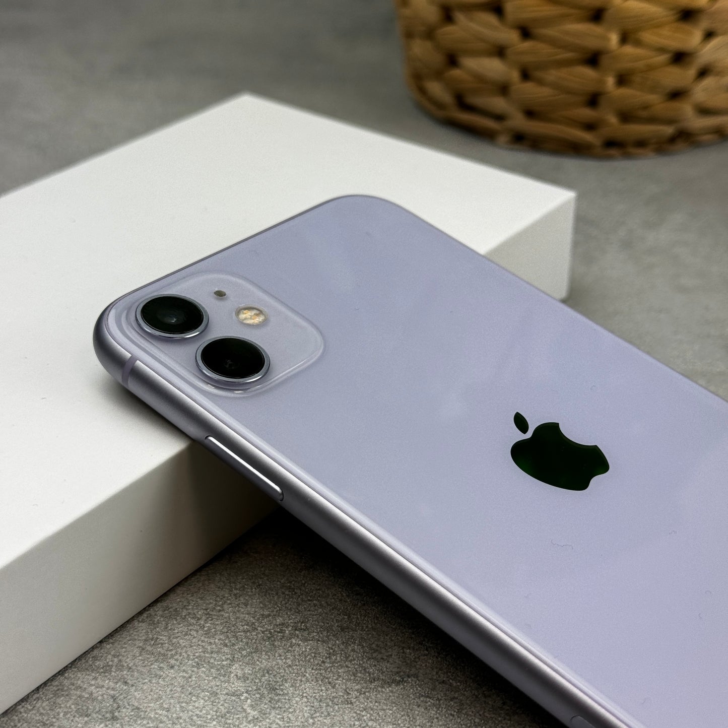 Apple iPhone 11 Purple (Unlocked)