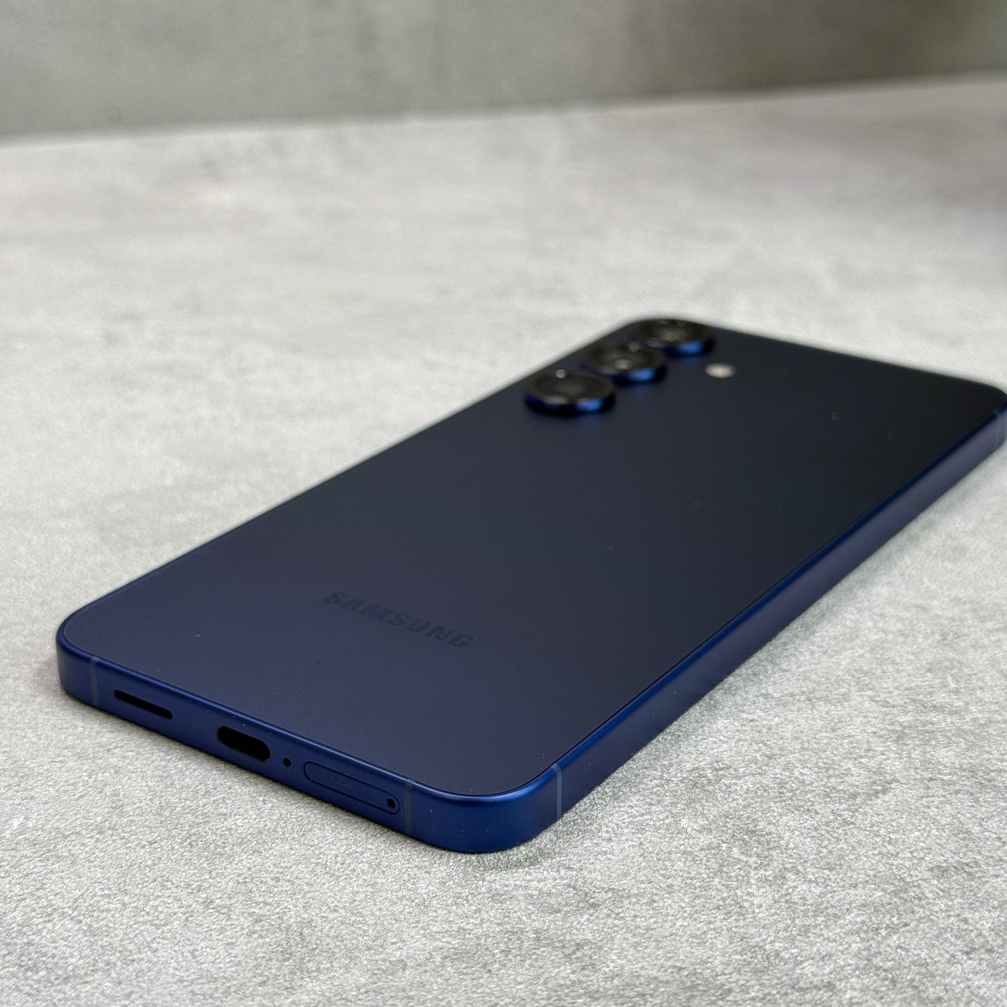 Samsung Galaxy S25 Navy (Unlocked)