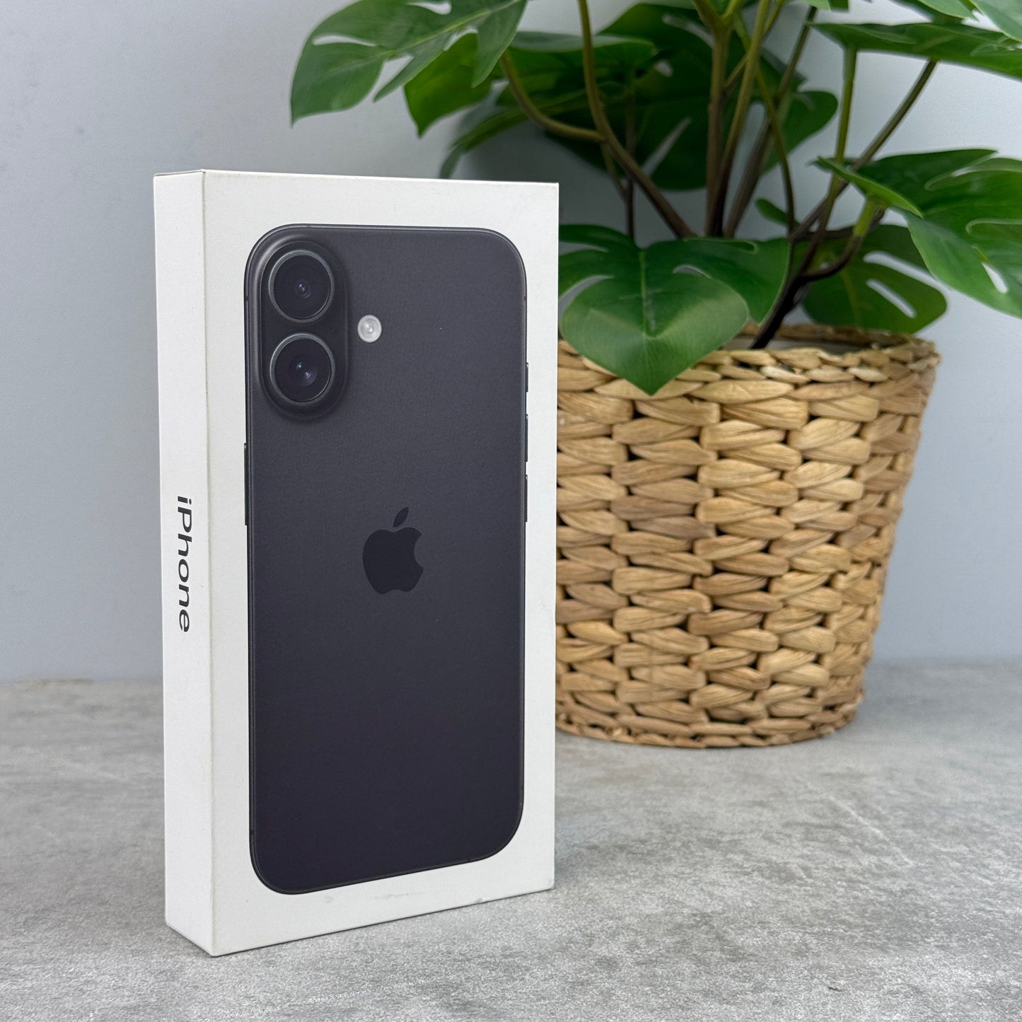 Apple iPhone 16 Black (Unlocked)