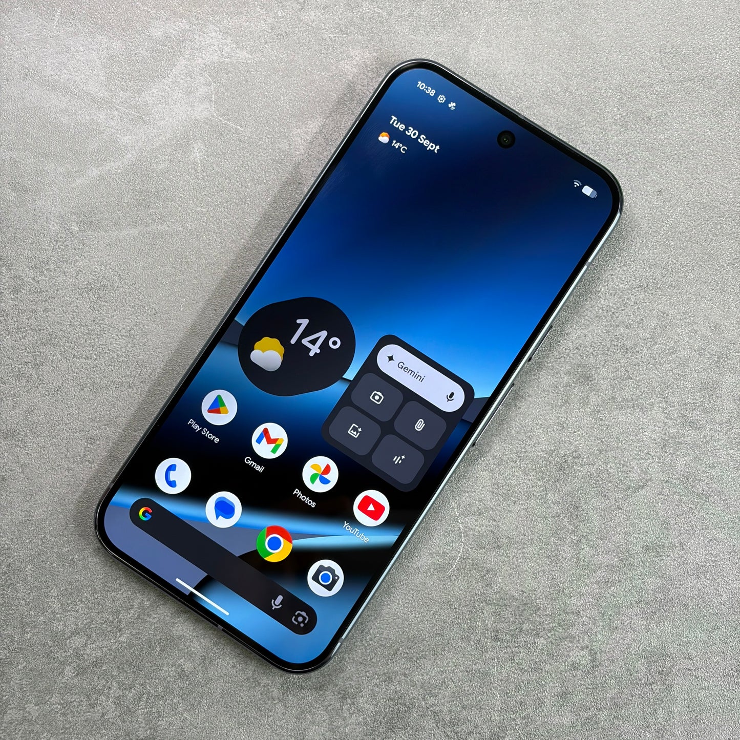 Google Pixel 10 Pro XL Moonstone (Unlocked)