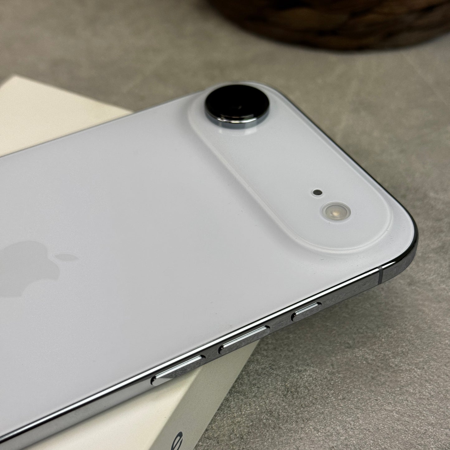 Apple iPhone Air Sky Blue (Unlocked)