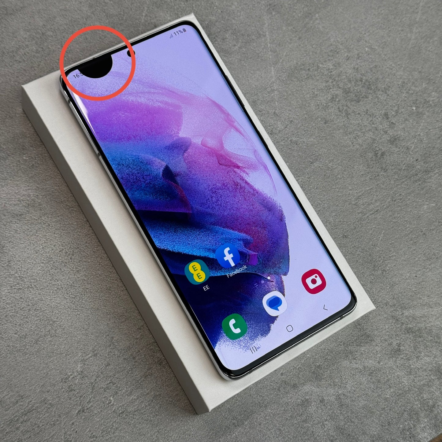 Samsung Galaxy S21 Ultra 128GB (Unlocked) *MARK ON LCD*