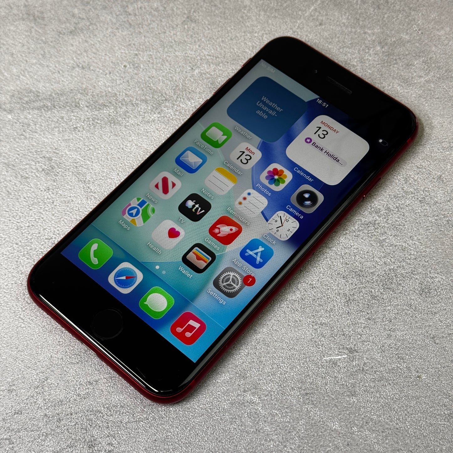Apple iPhone SE 2022 (3rd Gen) Red