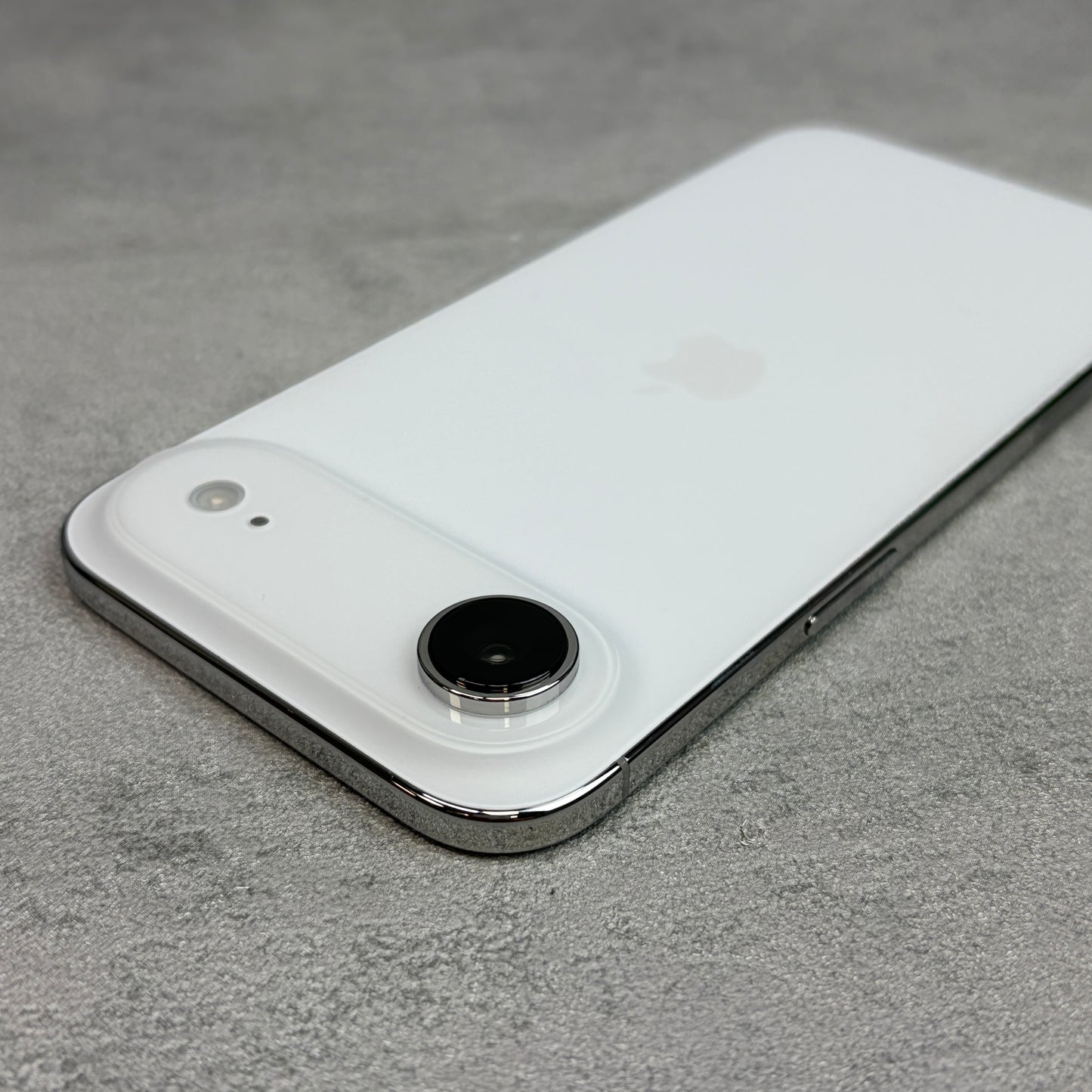 Apple iPhone Air Cloud White (Unlocked)