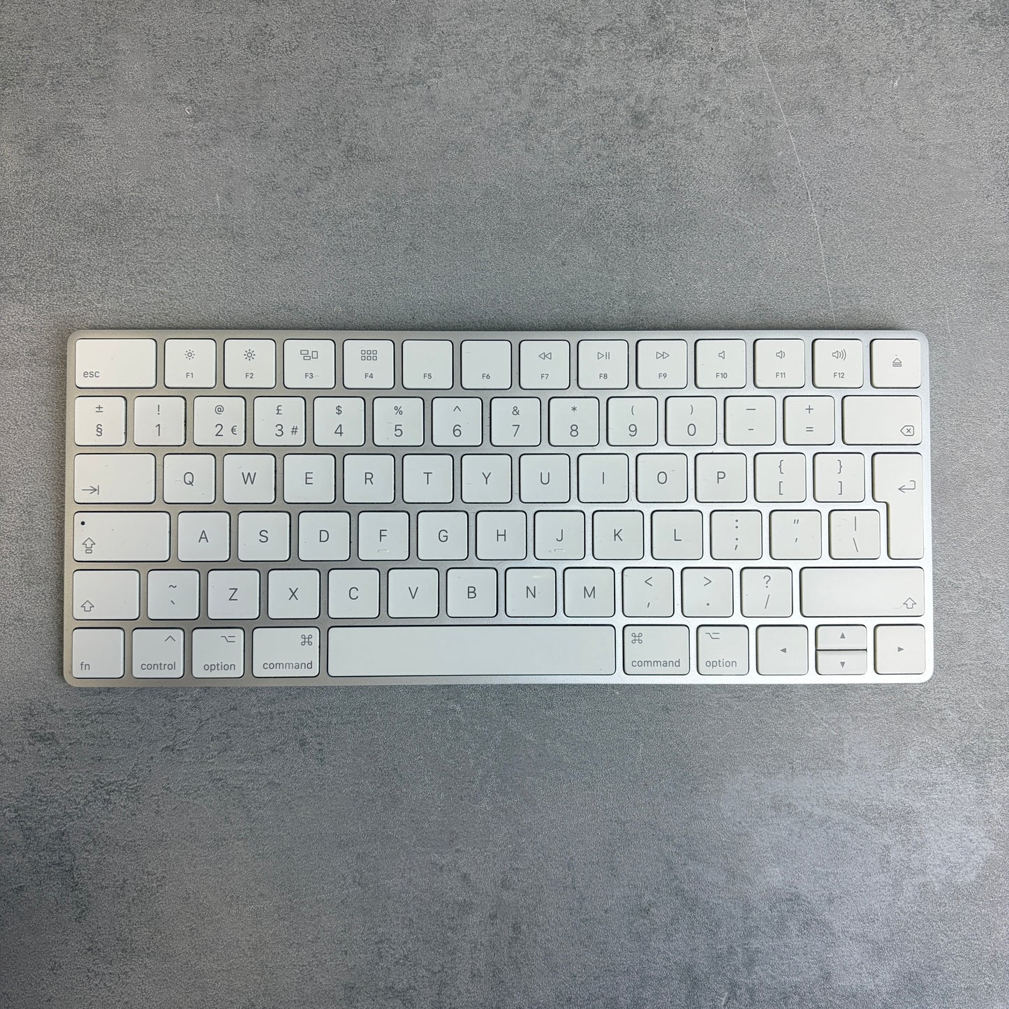 Apple iMac 21.5-inch Retina 4K 2019 (Magic Keyboard + Wireless Mouse Inc)