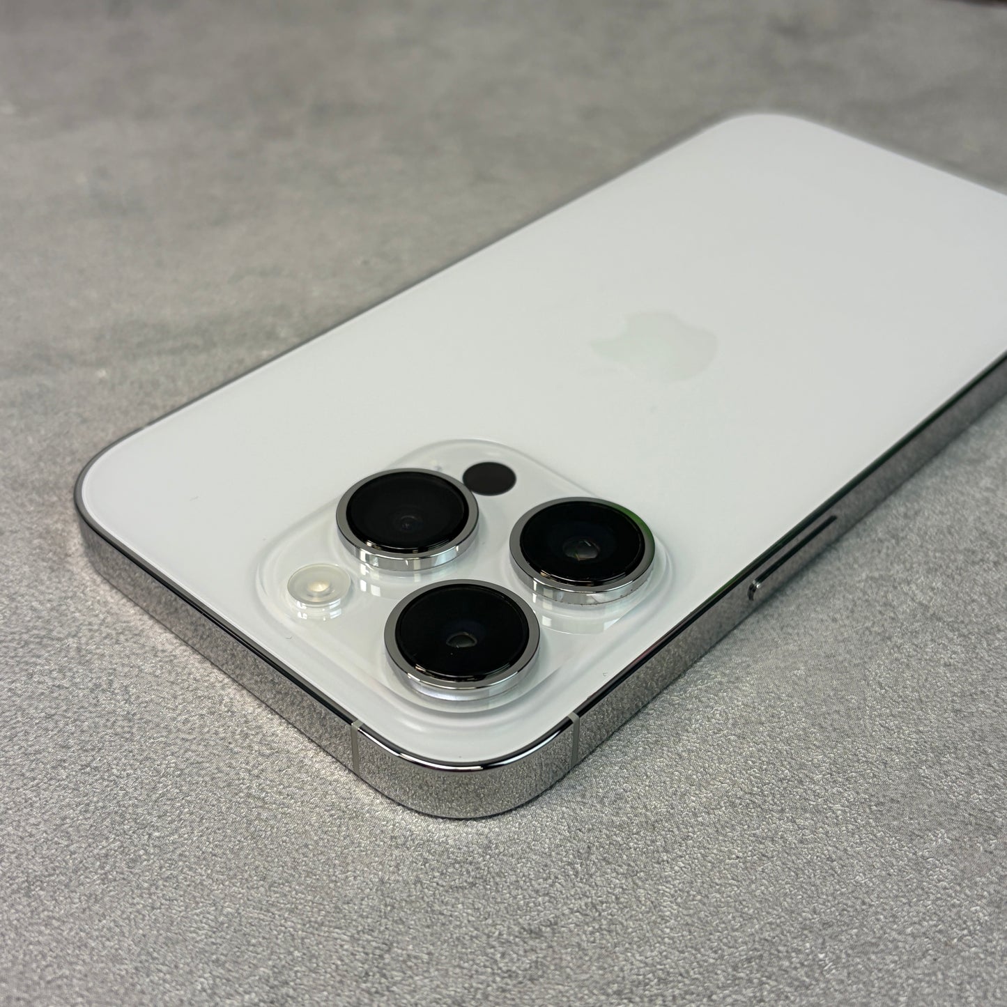 Apple iPhone 14 Pro Silver (Unlocked)