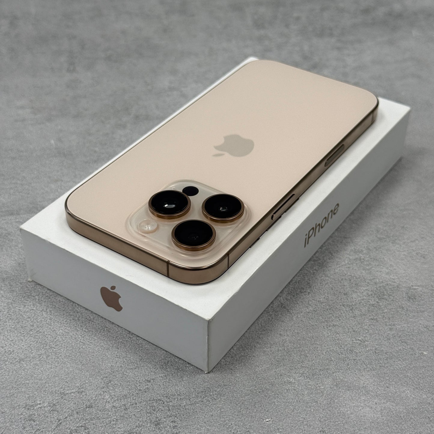 Apple iPhone 16 Pro Desert Titanium (Unlocked)