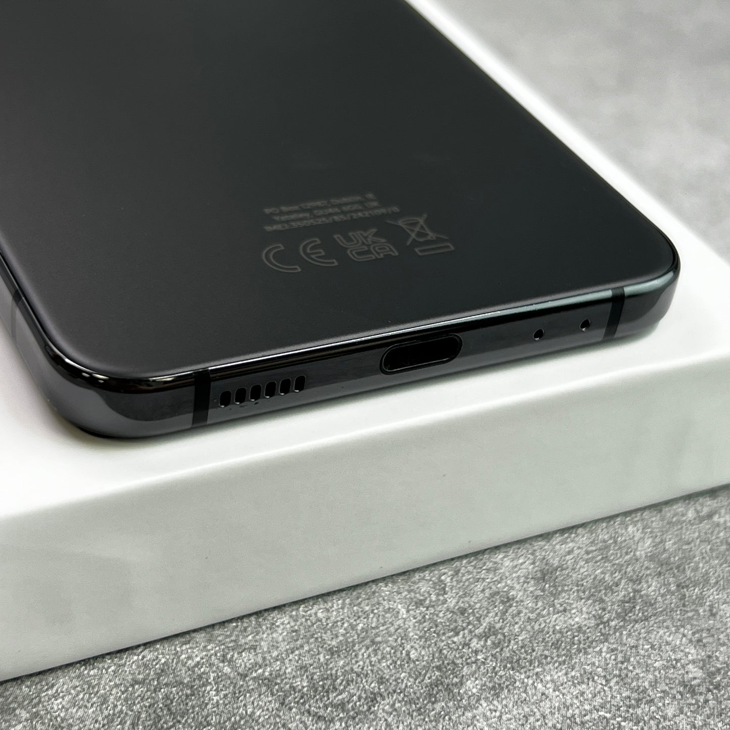 Samsung Galaxy Z Flip4 Grey