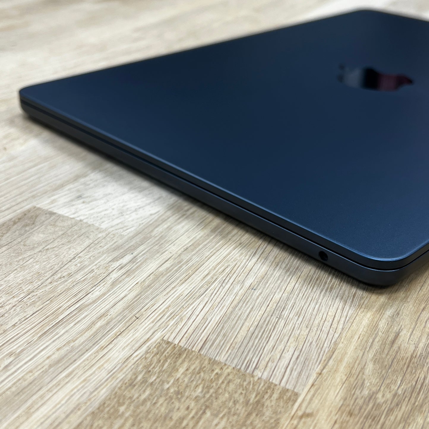 Apple MacBook Air M3 13-inch, 2024, 16GB RAM, 256GB