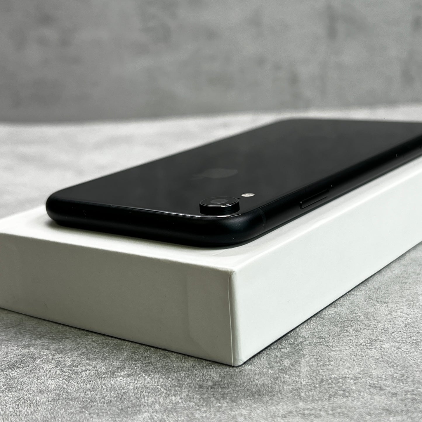 Apple iPhone XR 128GB Black (Unlocked)