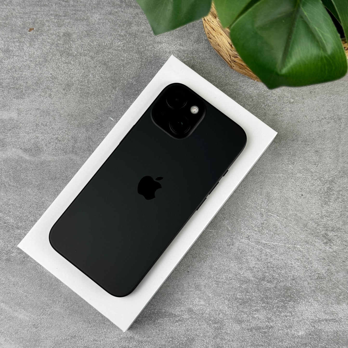 Apple iPhone 15 Black (Unlocked)