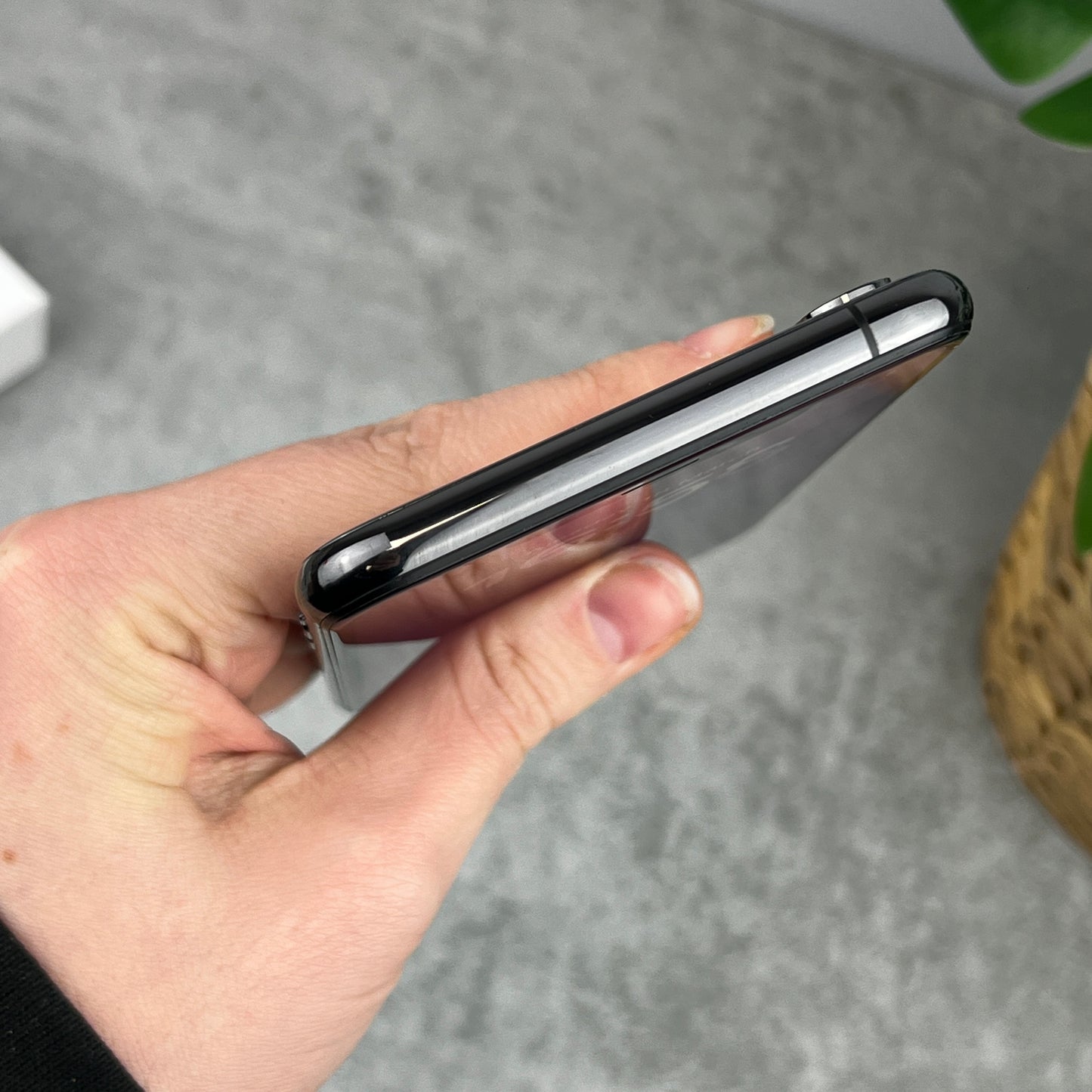 Apple iPhone XS Max 256GB in Space Grey (CLEARANCE)