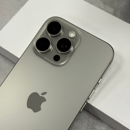Apple iPhone 16 Pro Natural Titanium (Unlocked)