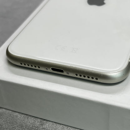 Apple iPhone 11 64GB White – Unit 1093 (Unlocked)