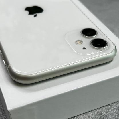 Apple iPhone 11 64GB White – Unit 1093 (Unlocked)