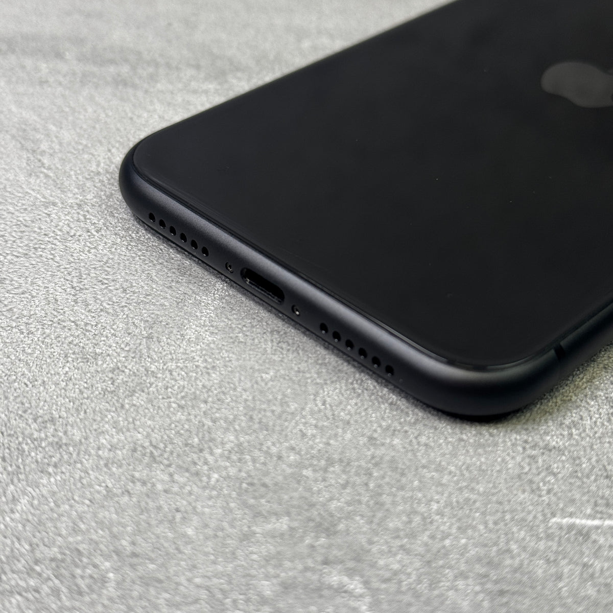 Apple iPhone 11 64GB Black – Unit 1122 (Unlocked)