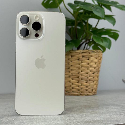 Apple iPhone 15 Pro Max White Titanium (Unlocked)