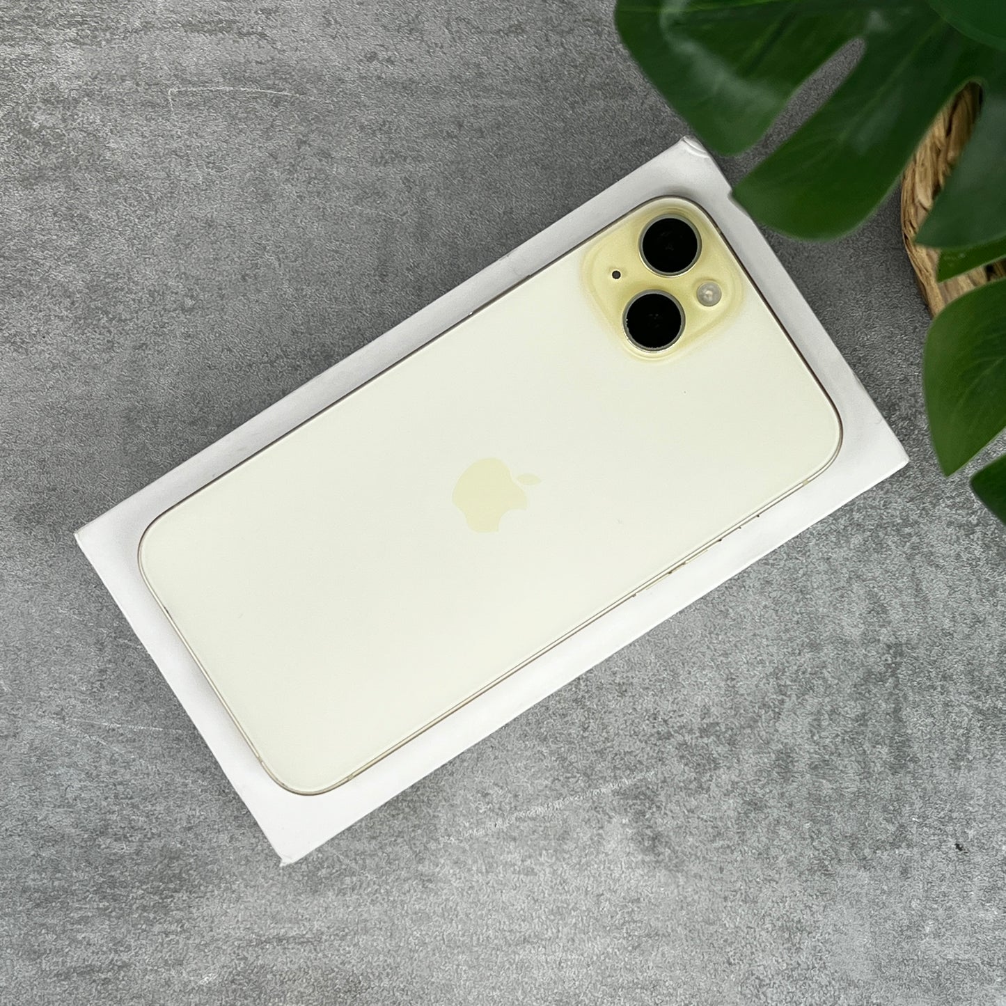 Apple iPhone 15 Plus Yellow (Unlocked)