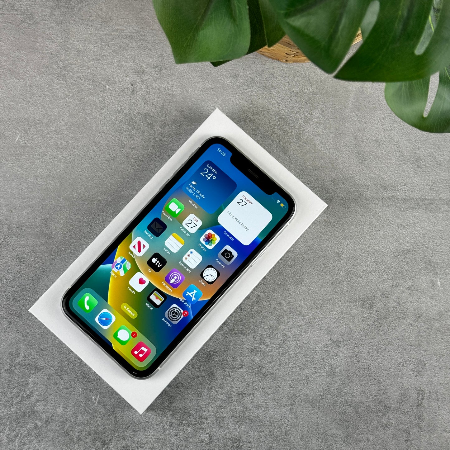 Apple iPhone XR White (Unlocked)