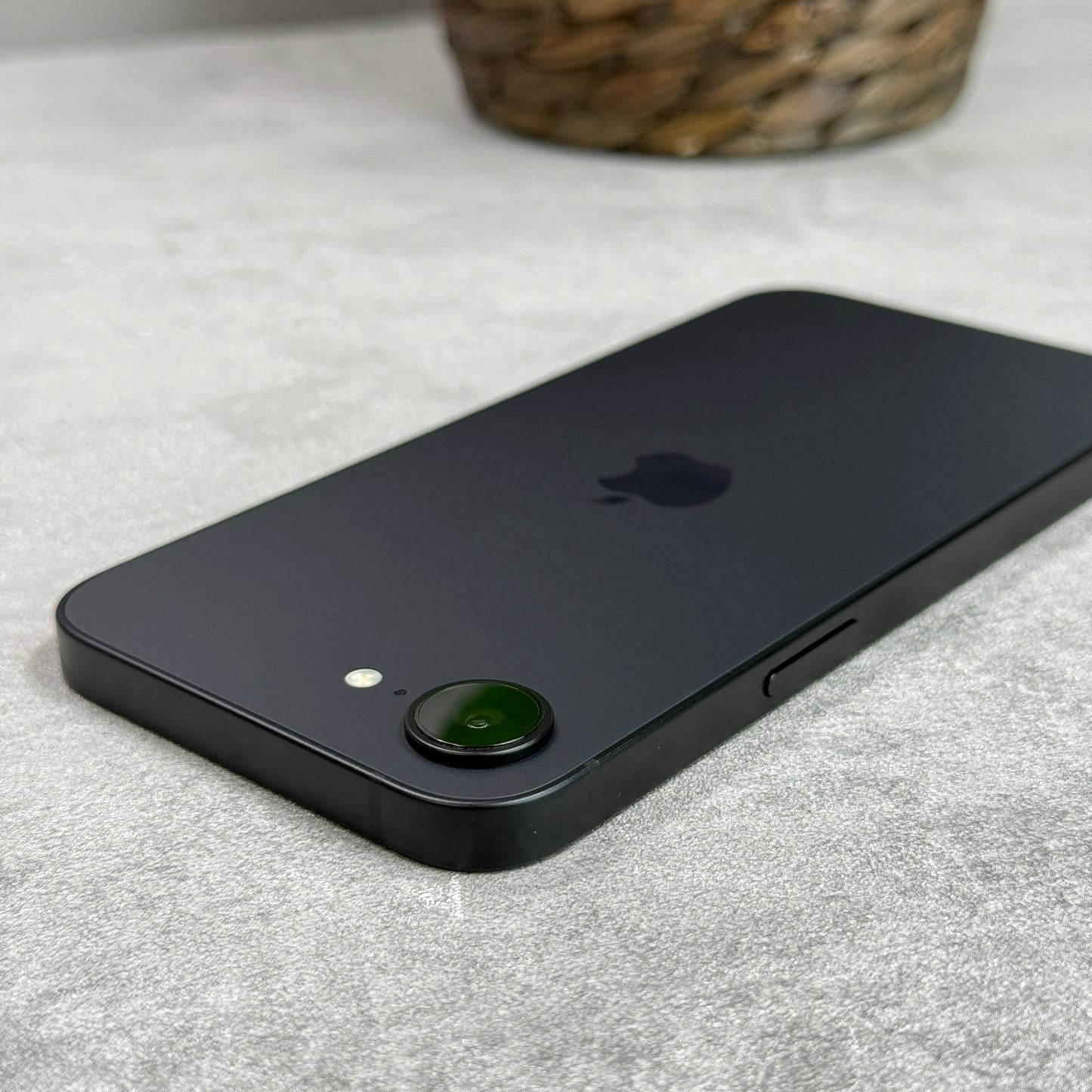Apple iPhone 16e Black (Unlocked)