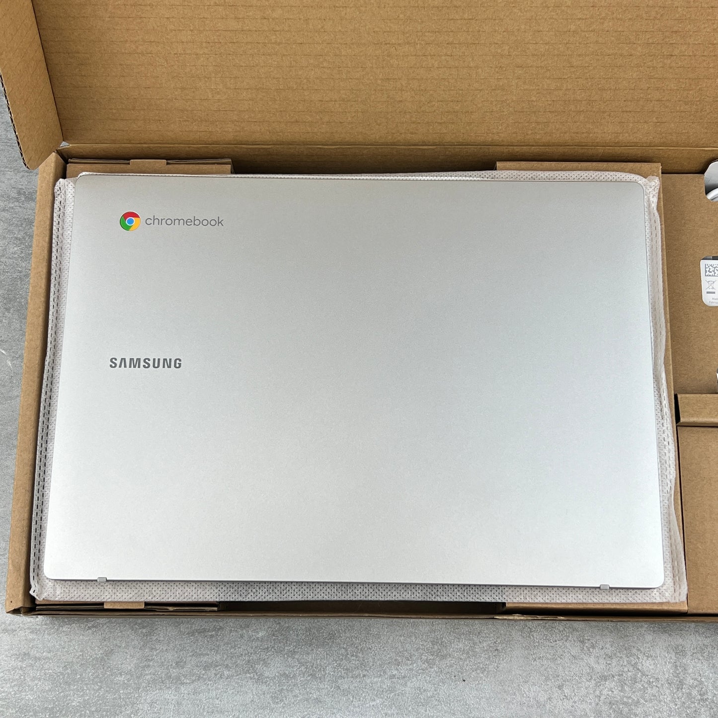 Samsung Galaxy Chromebook Go 64GB Silver