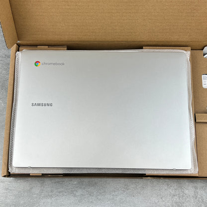 Samsung Galaxy Chromebook Go 64GB Silver