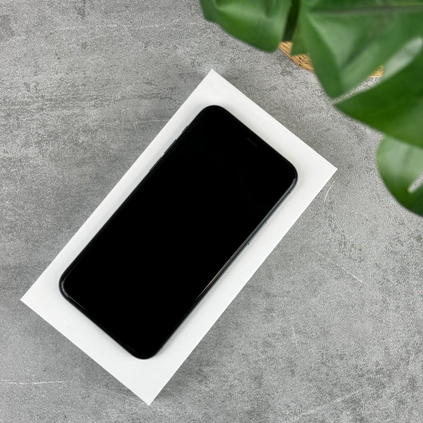 Apple iPhone 11 Pro Midnight Green (Unlocked)