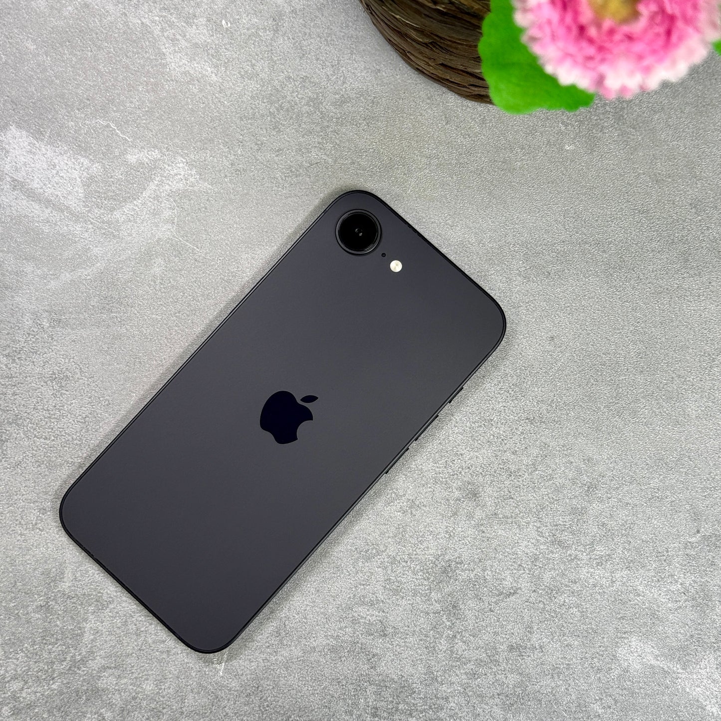Apple iPhone 16e Black (Unlocked)
