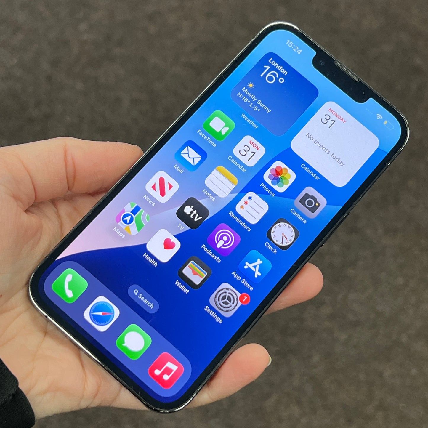 Apple iPhone 13 Pro 128GB in Graphite (Heavy Scratching to Display)
