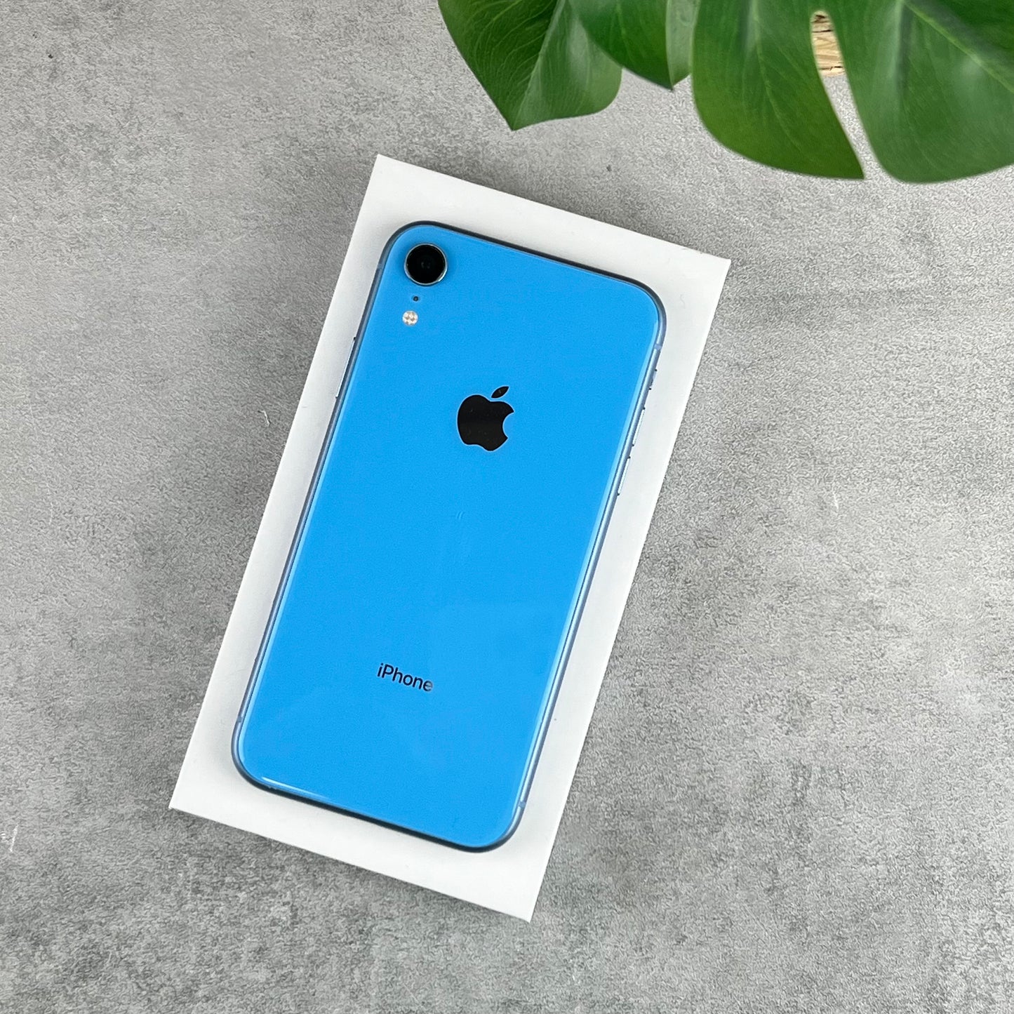 Apple iPhone XR Blue (Unlocked)