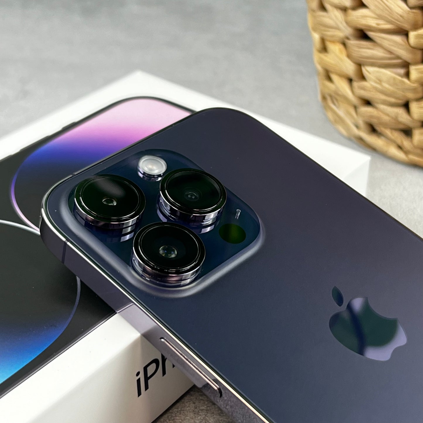 Apple iPhone 14 Pro Deep Purple (Unlocked)