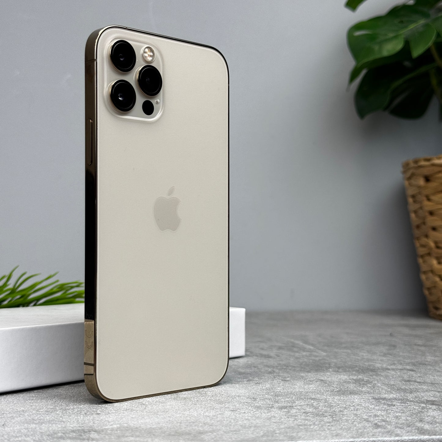 Apple iPhone 12 Pro Gold (Unlocked)