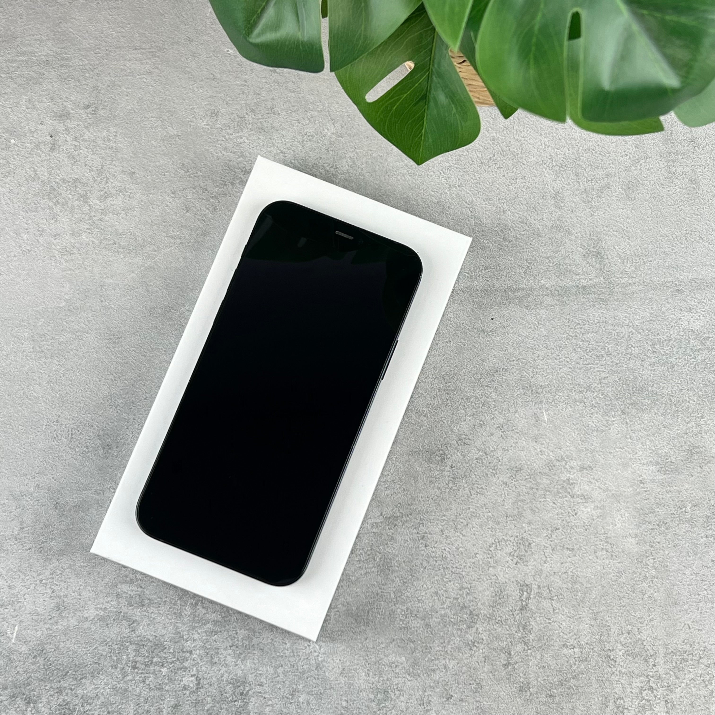Shop Apple iPhone 12 Black | Refurbished Phones Haverhill – Calatech