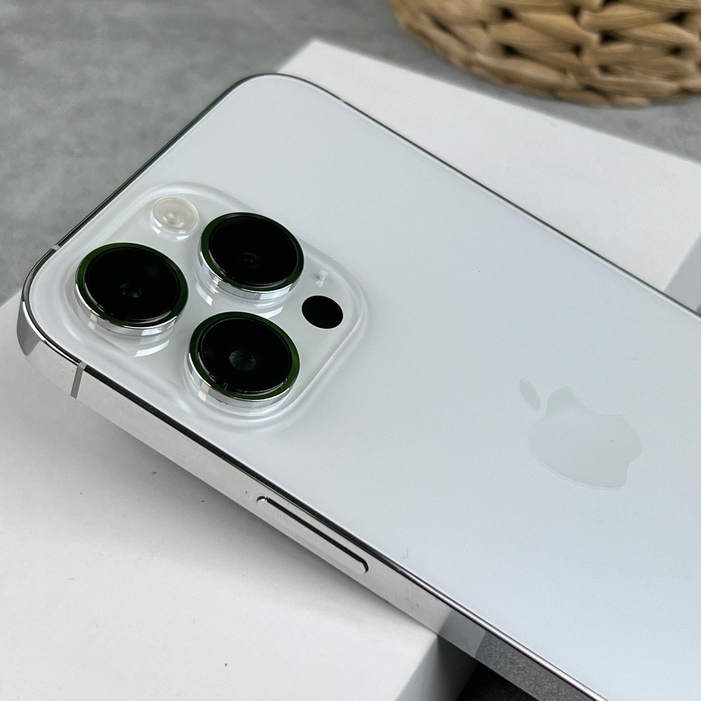 Apple iPhone 14 Pro Max Silver (Unlocked)