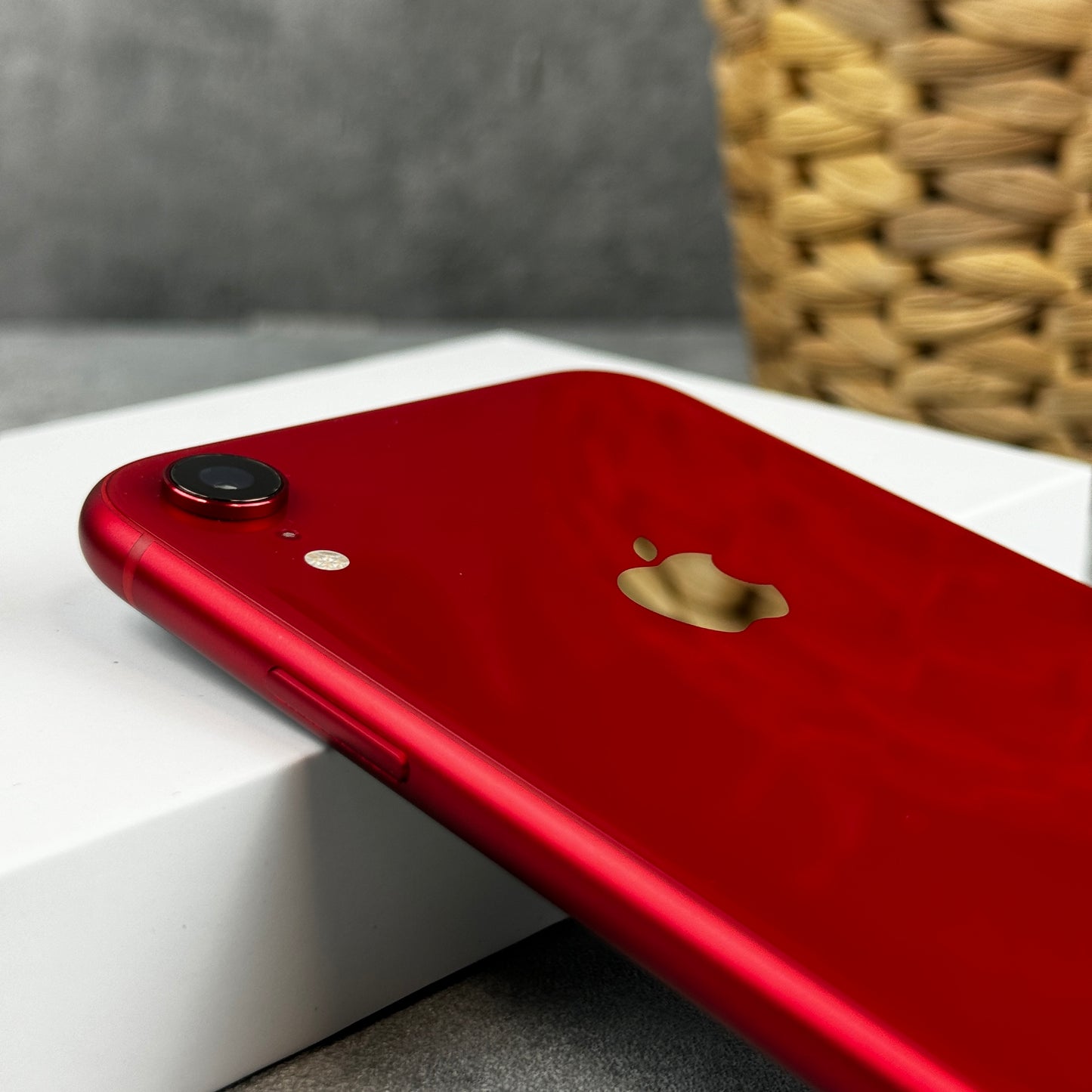 Apple iPhone XR Red (Unlocked)
