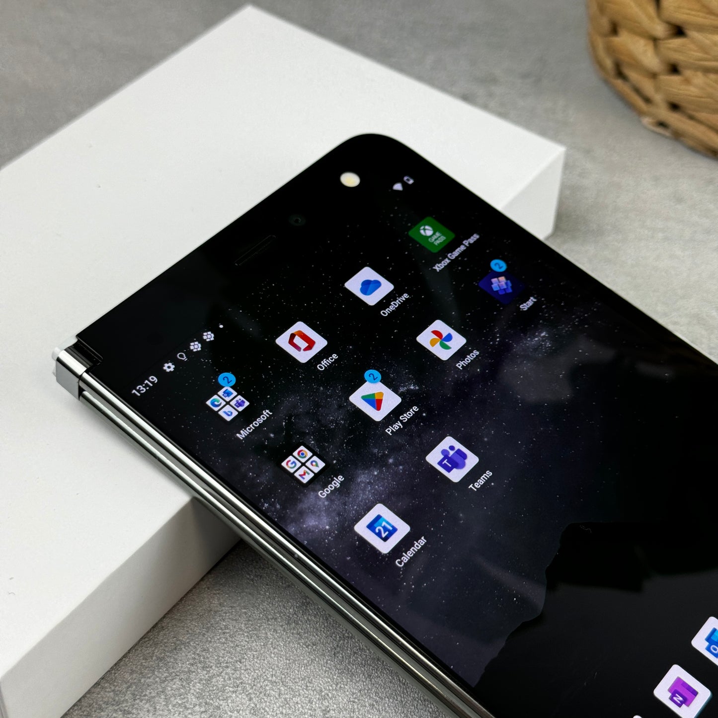 Windows Surface Duo 256GB (Model 1930)