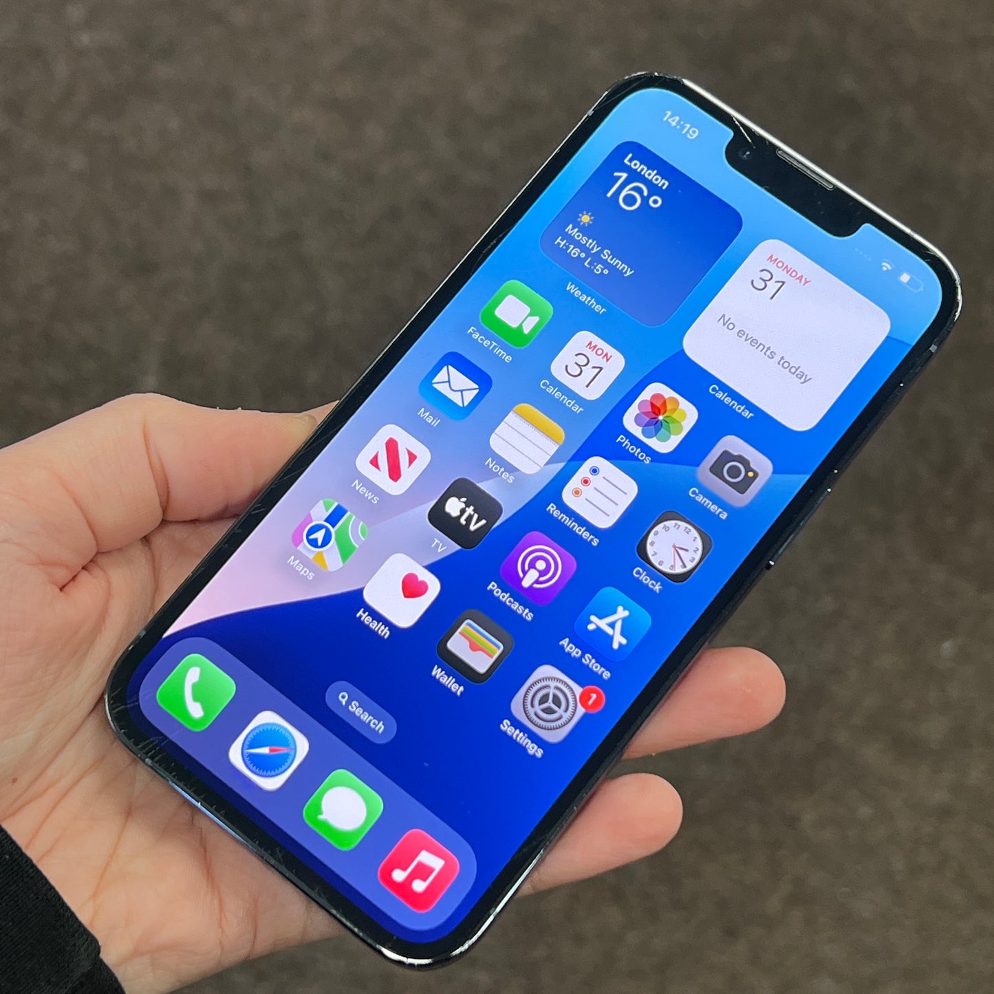 Apple iPhone 13 Pro Sierra 256GB Blue (Deep Scratching to Display)