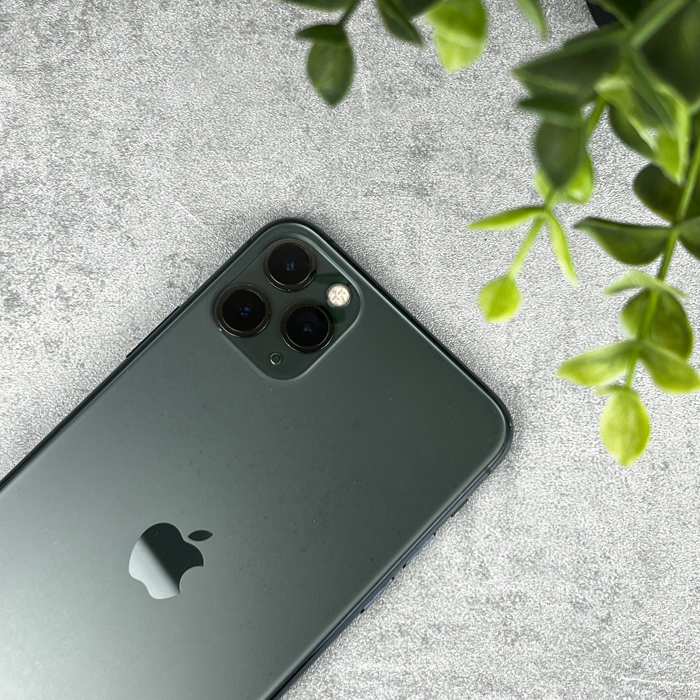 Apple iPhone 11 Pro Max Midnight Green (Unlocked)