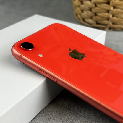 Apple iPhone XR Coral (Unlocked)