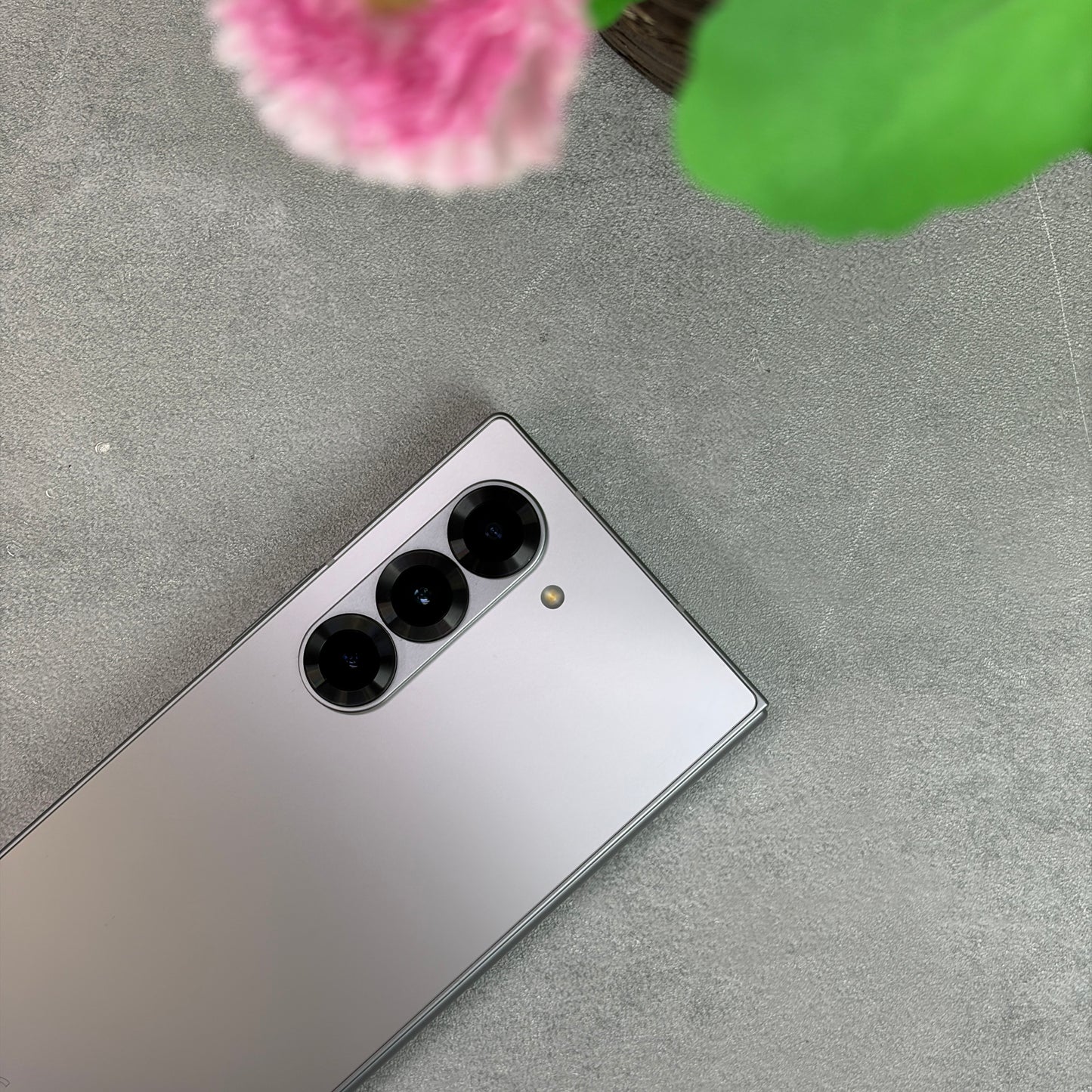 Samsung Galaxy Z Fold6 Silver Shadow (Unlocked)