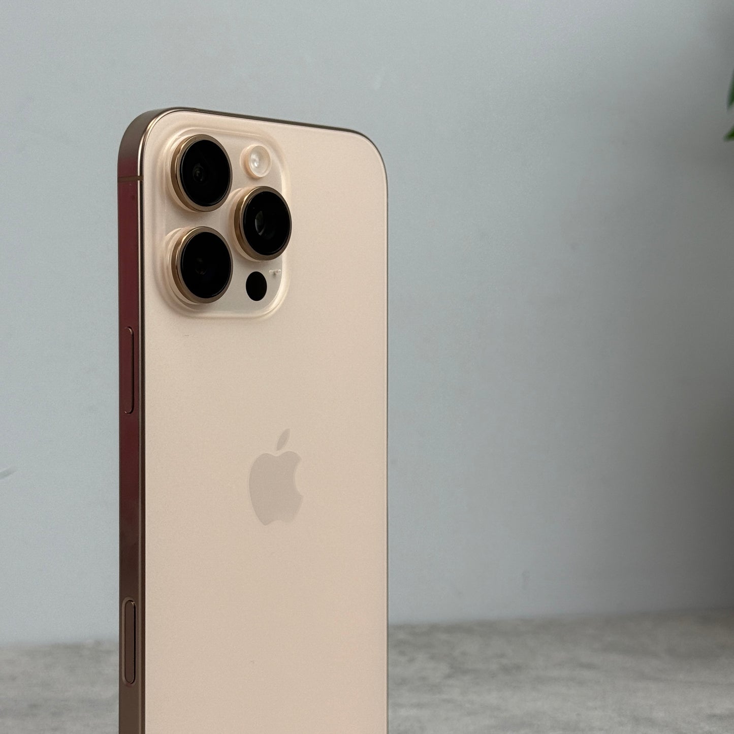 Apple iPhone 16 Pro Max Desert Titanium (Unlocked)
