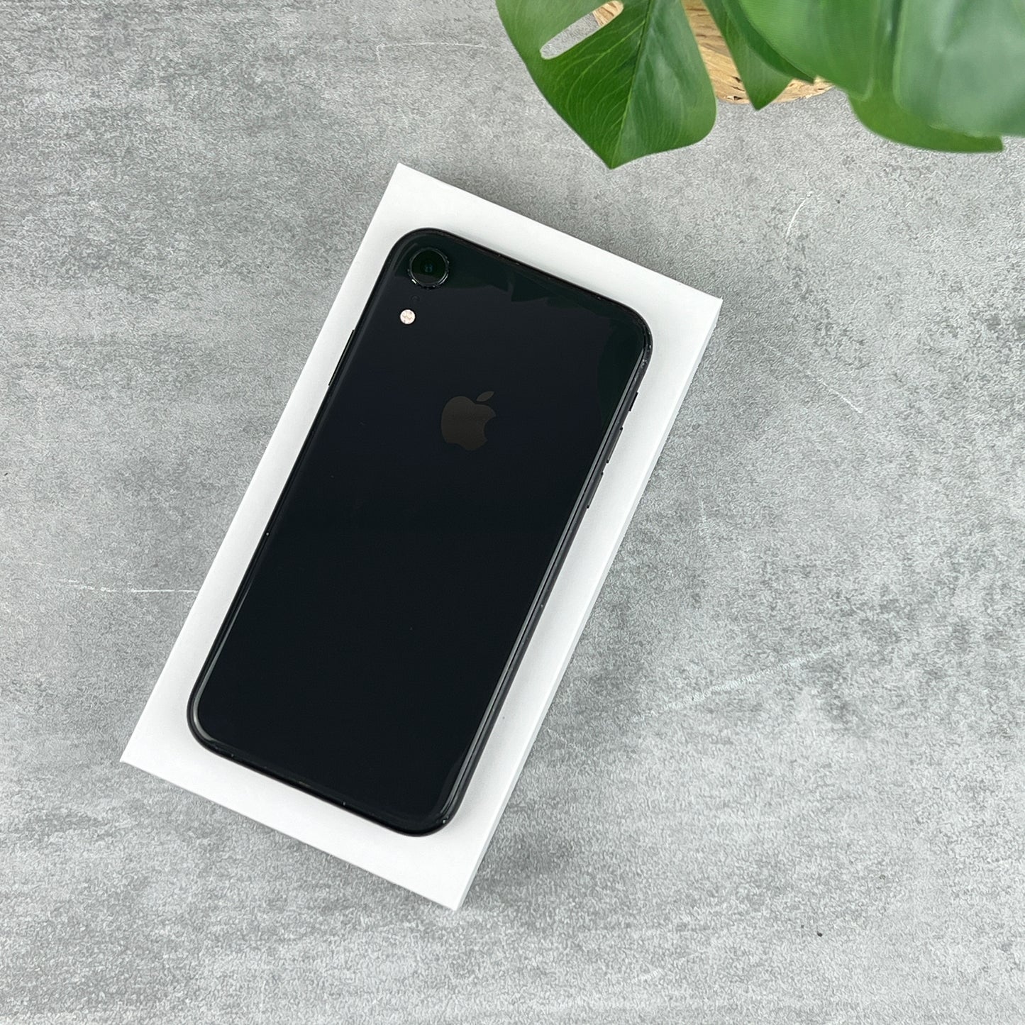 Apple iPhone XR 64GB Black (CLEARANCE)