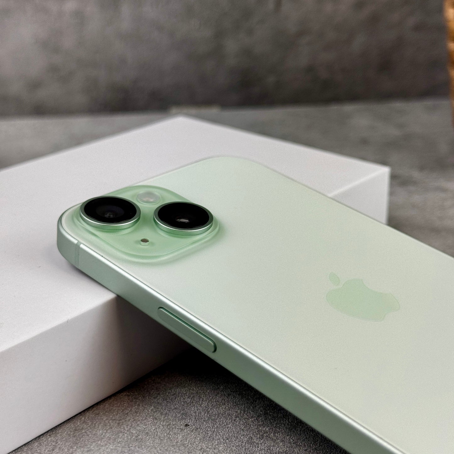 Apple iPhone 15 Green (Unlocked)