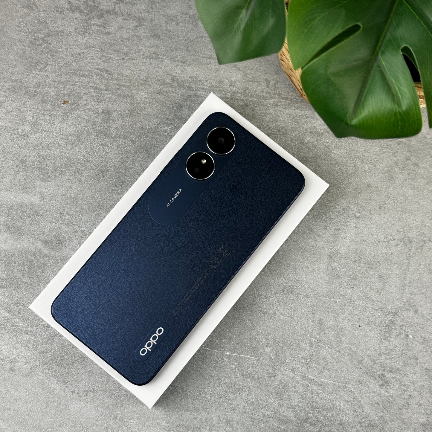 Oppo A17 in Midnight Black