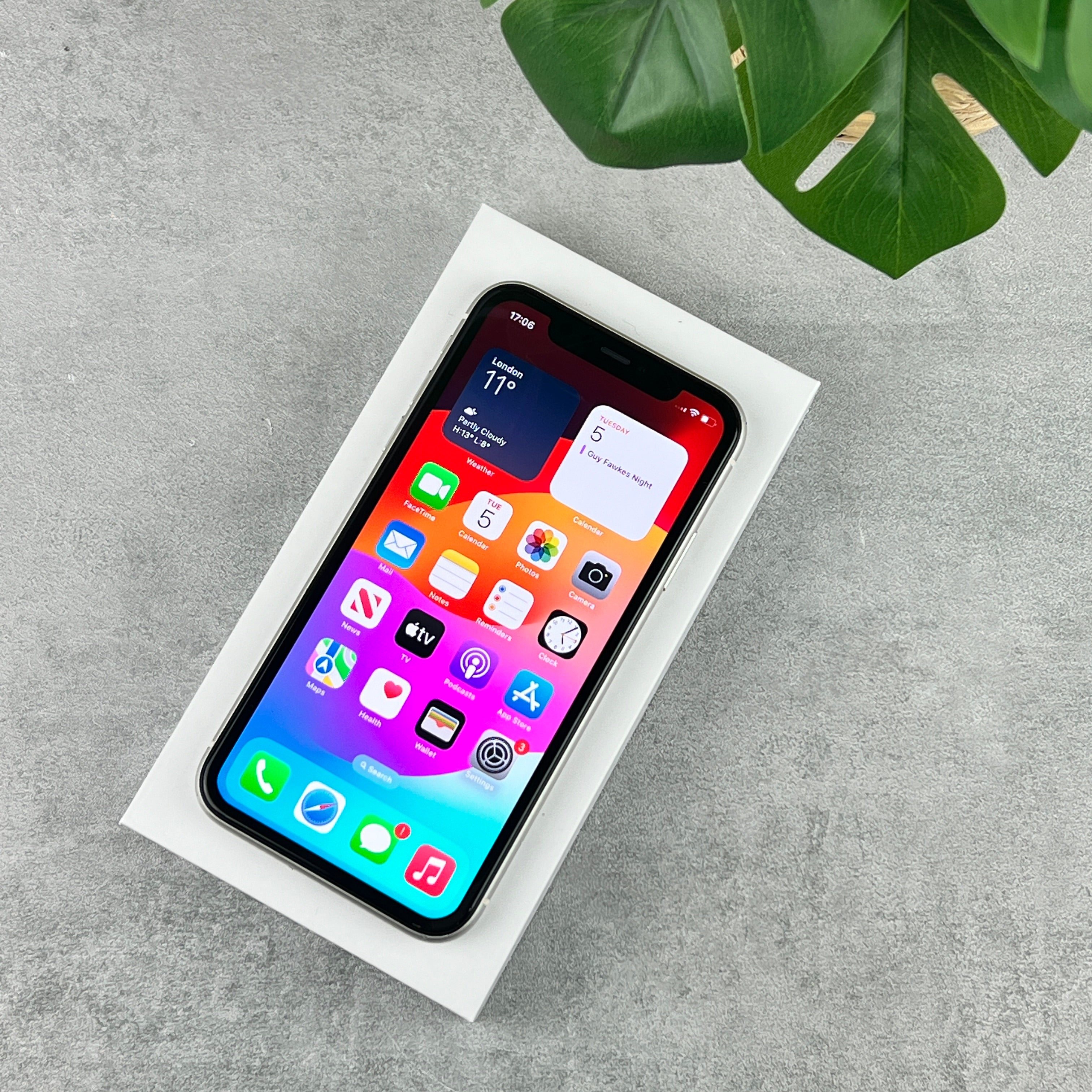 Buy iPhone 11 | Refurbished Phones Haverhill | Shop Now – Calatech