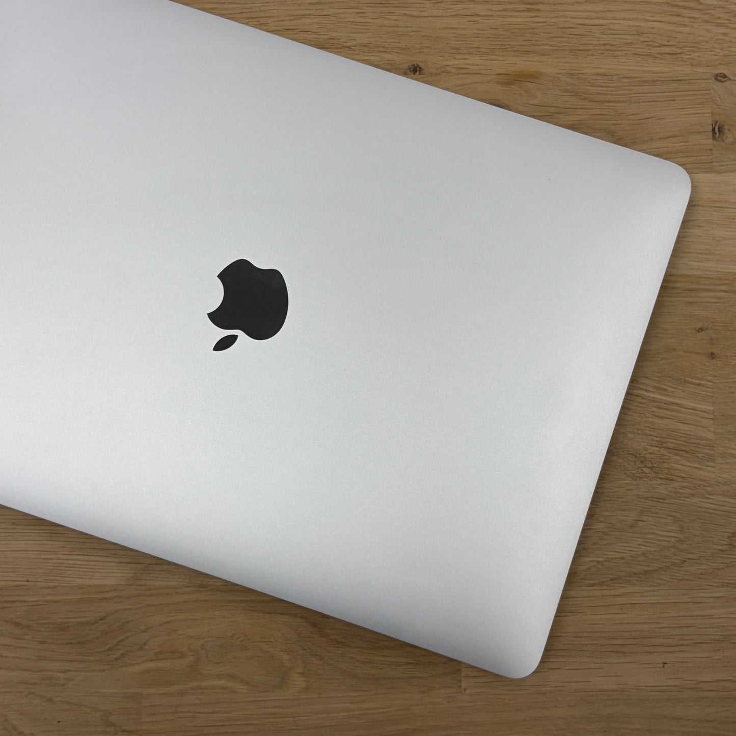 Apple MacBook Air 13-Inch 2020 Silver 256GB | 8GB | Intel i3 1.1GHz