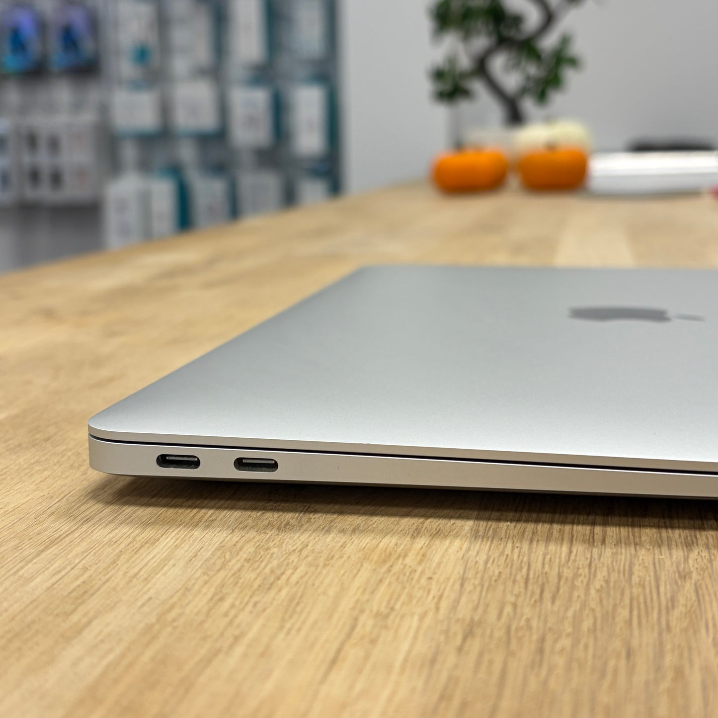 Apple MacBook Air 13-Inch 2020 Silver 256GB | 8GB | Intel i3 1.1GHz